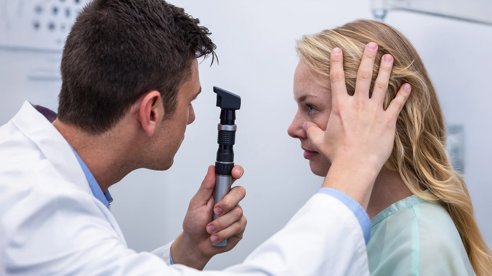 How Can You Diagnose Hyphema